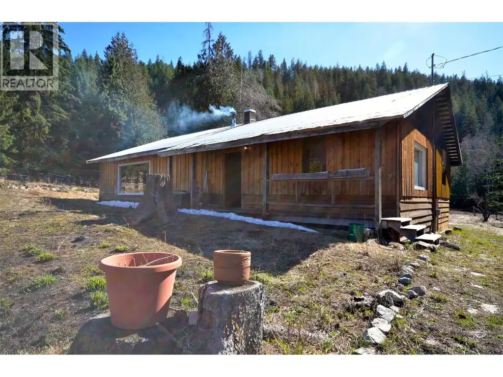 1538 Creighton Valley Road, Lumby